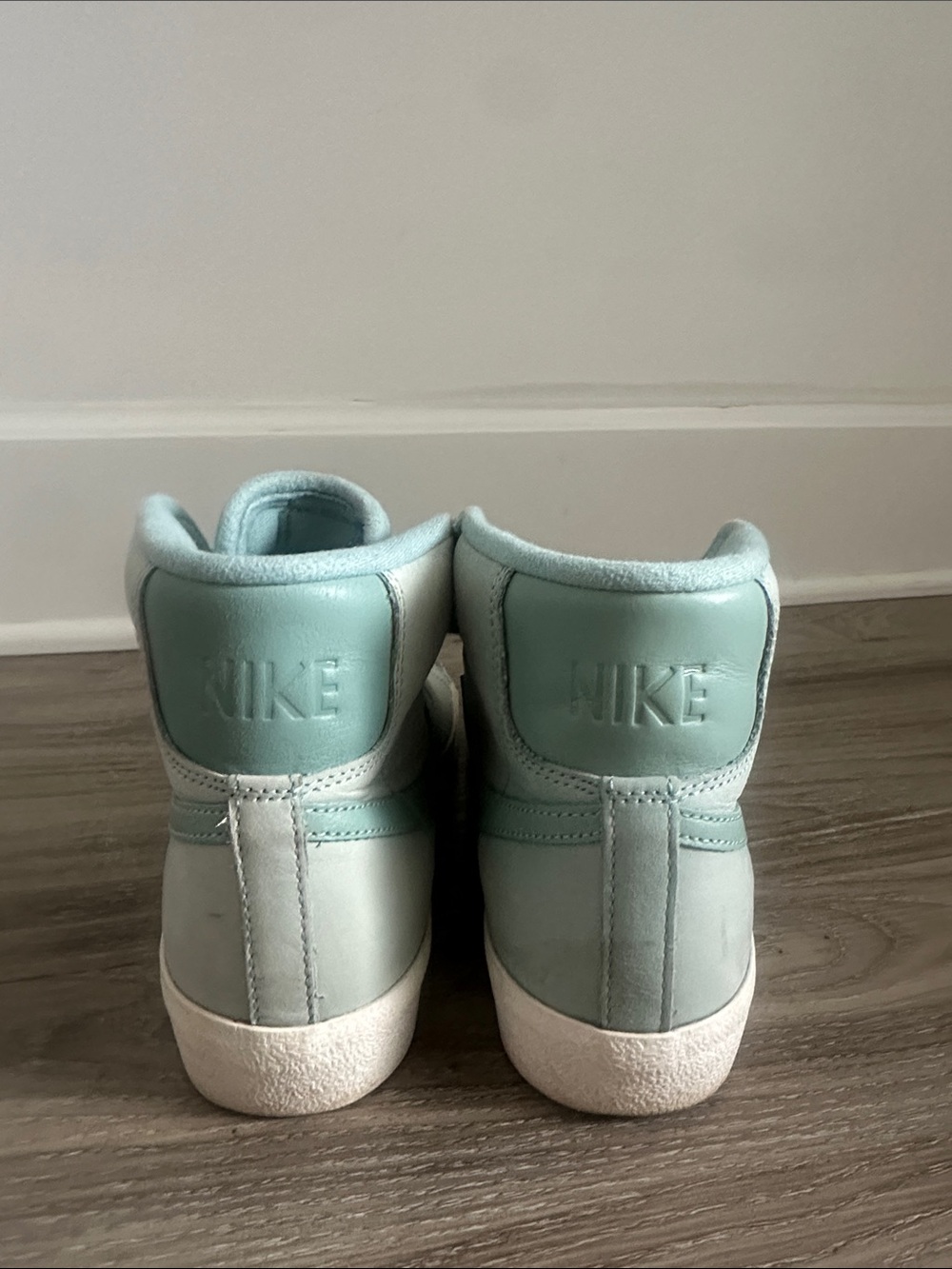 Nike Blazer Mid Sneaker in Green - Picture 2 of 11